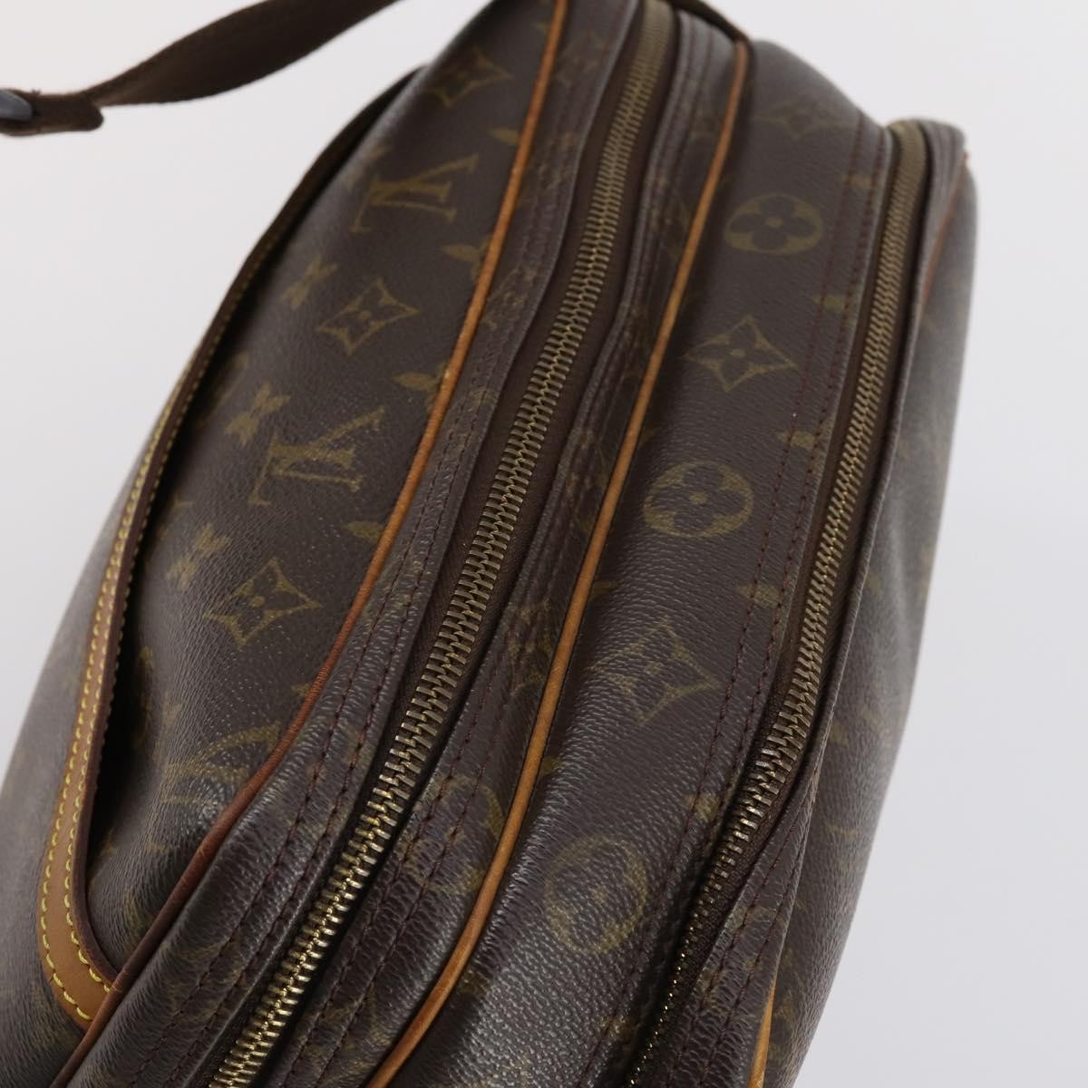 Louis Vuitton Reporter Monogram Canvas Brown Canvas Shoulder Bag Bag (Pre-Owned)