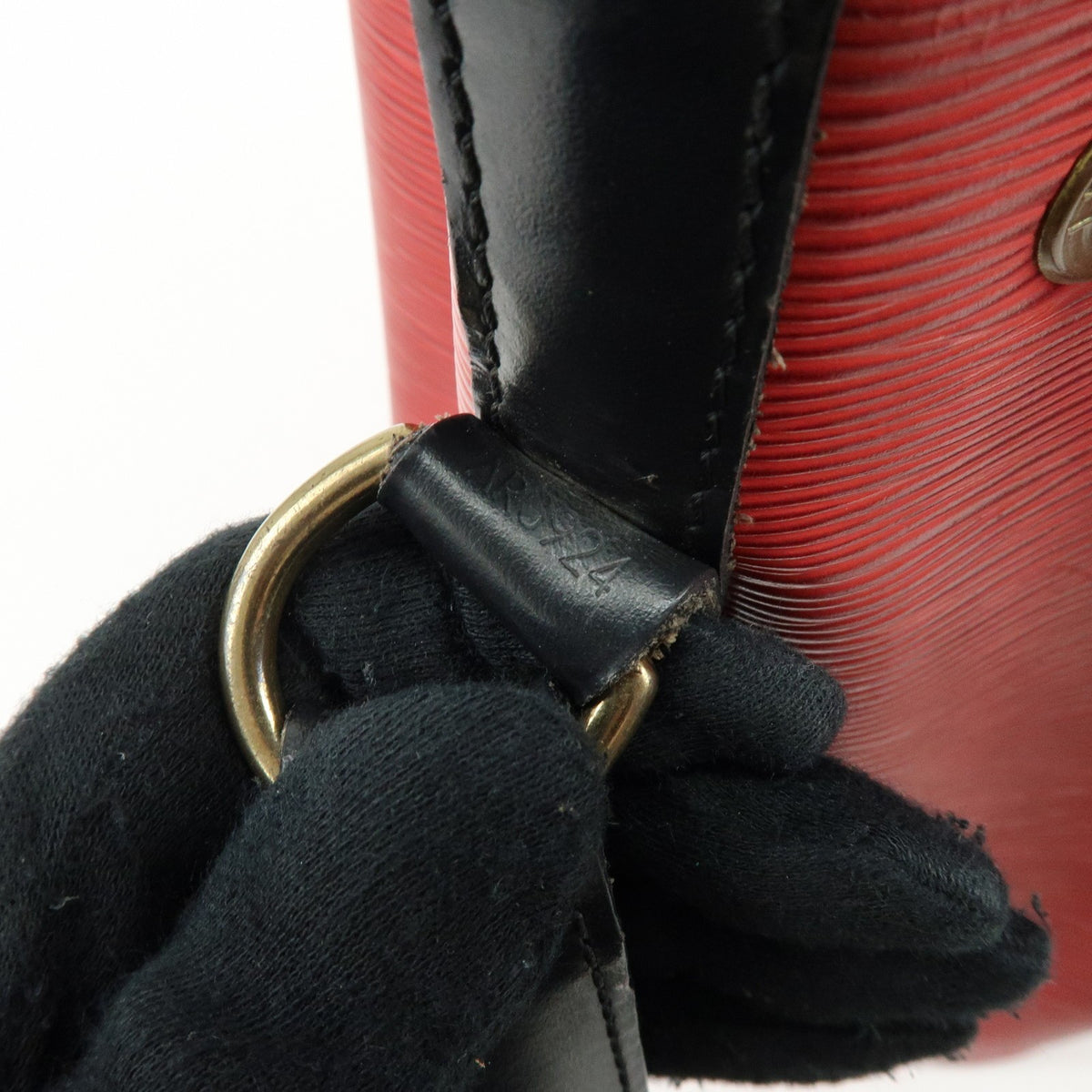 Louis Vuitton Bicolor Petit Noe Epi Leather Red Leather Handbag (Pre-Owned)