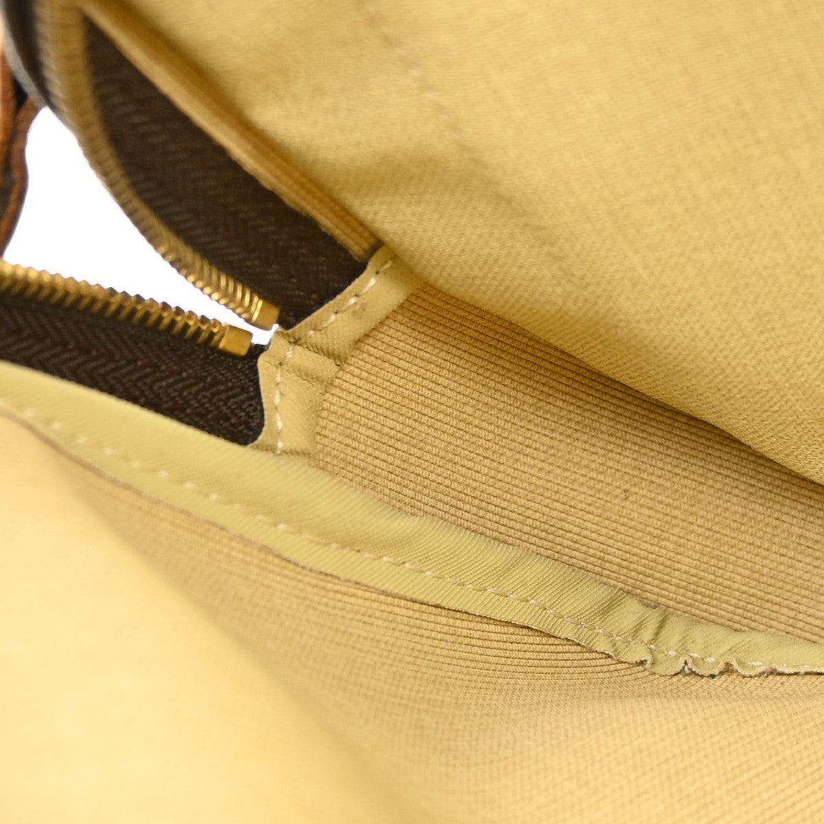 Louis Vuitton Reporter Monogram Canvas Brown Canvas Shoulder Bag Bag (Pre-Owned)