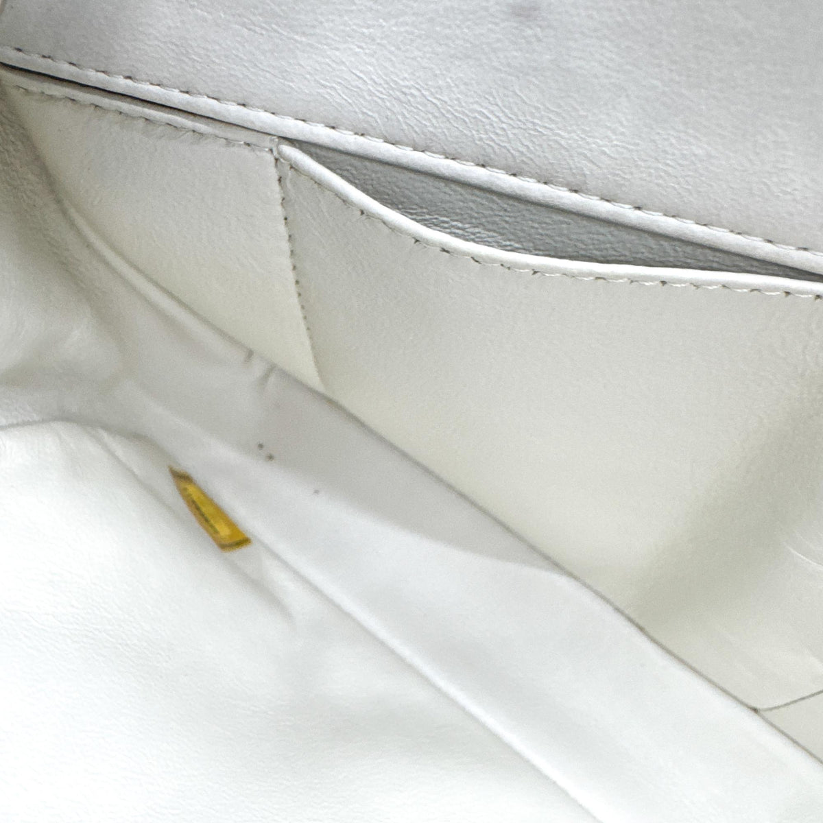Chanel Classic Single Flap Bag Quilted Lambskin White Leather Shoulder Bag Bag (Pre-Owned)