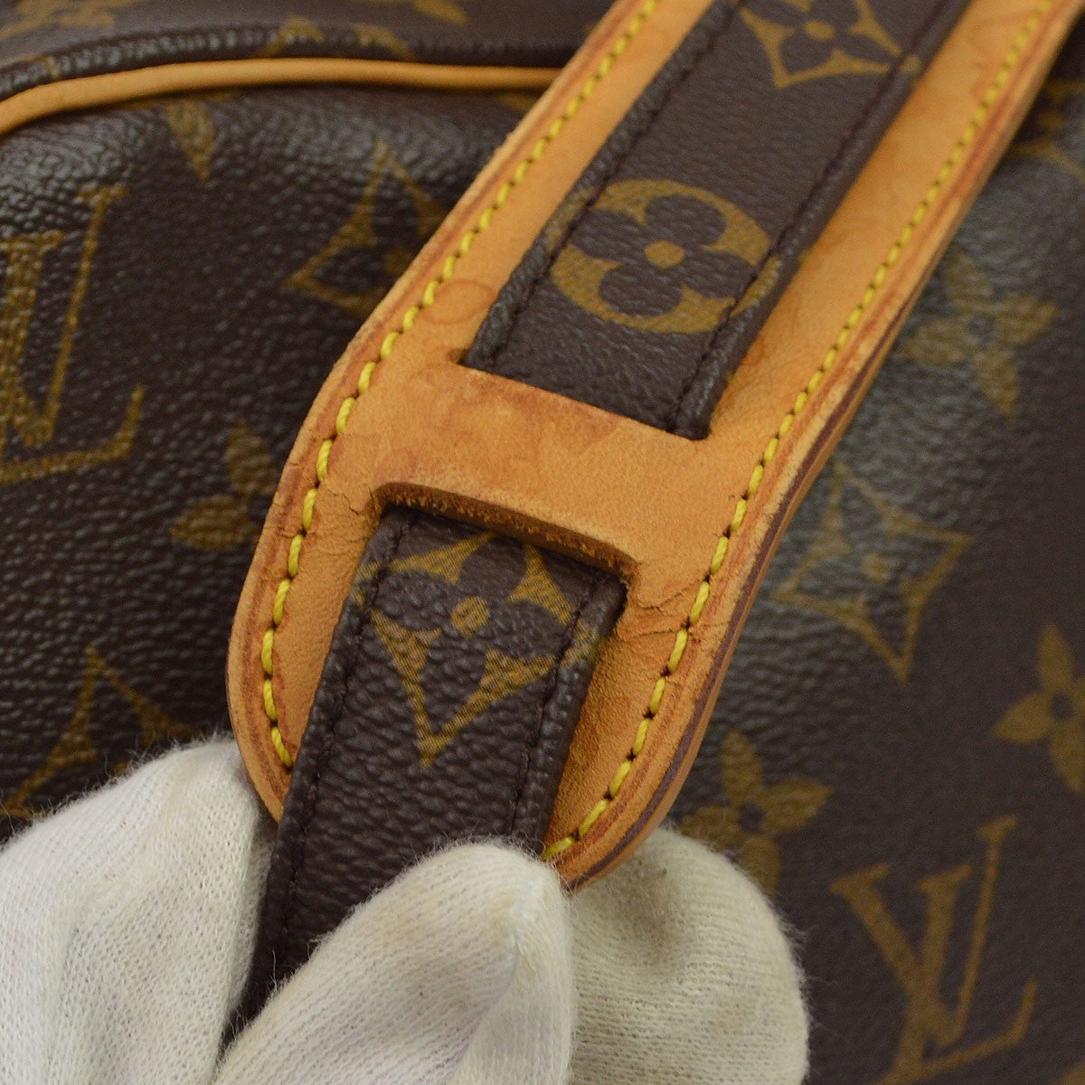 Louis Vuitton Nil Shoulder Bag Monogram Canvas Brown Canvas Shoulder Bag Bag (Pre-Owned)