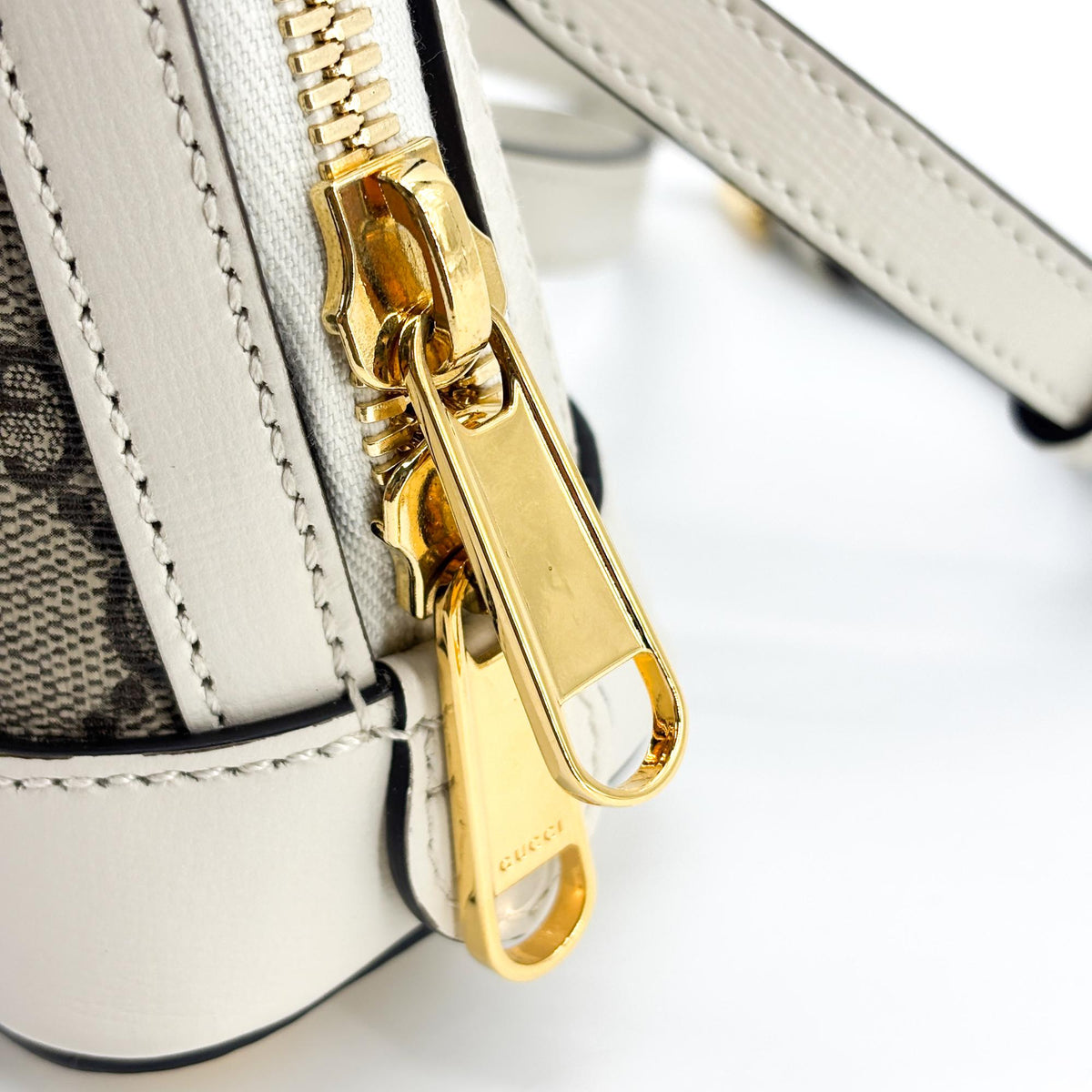 Gucci Horsebit 1955 Top Handle Gg Coated Canvas With Leather Beige Canvas Handbag (Pre-Owned)