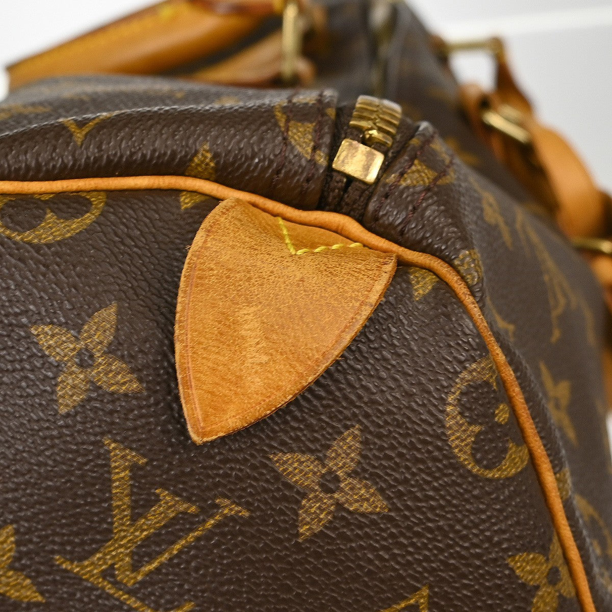 Louis Vuitton Keepall Monogram Canvas Brown Canvas Travel Bag Bag (Pre-Owned)