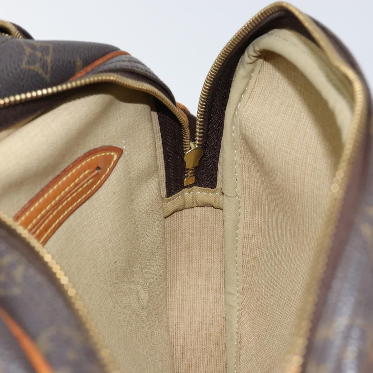 Louis Vuitton Reporter Monogram Canvas Brown Canvas Shoulder Bag Bag (Pre-Owned)