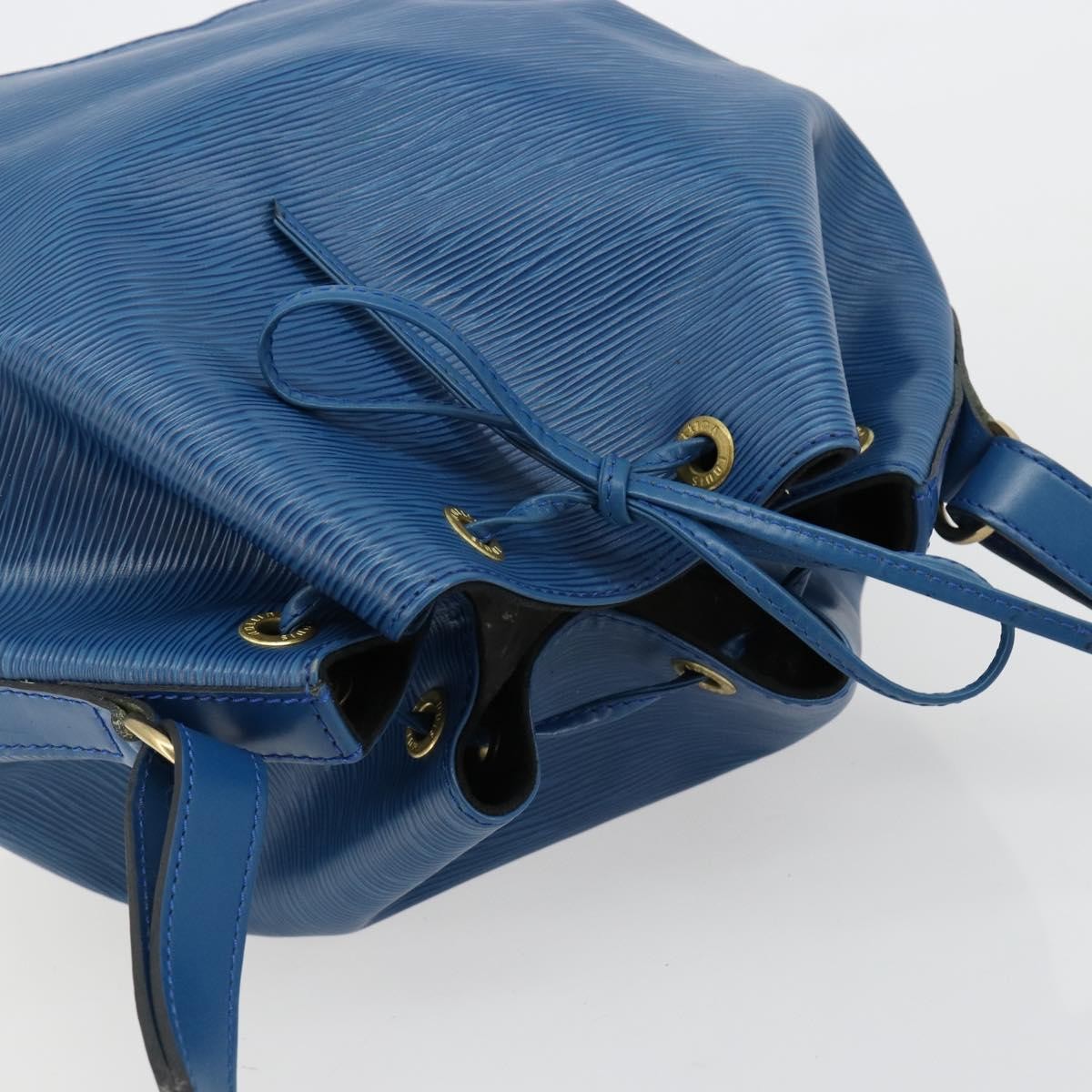 Louis Vuitton Petit Noe Epi Leather Blue Leather Shoulder Bag Bag (Pre-Owned)