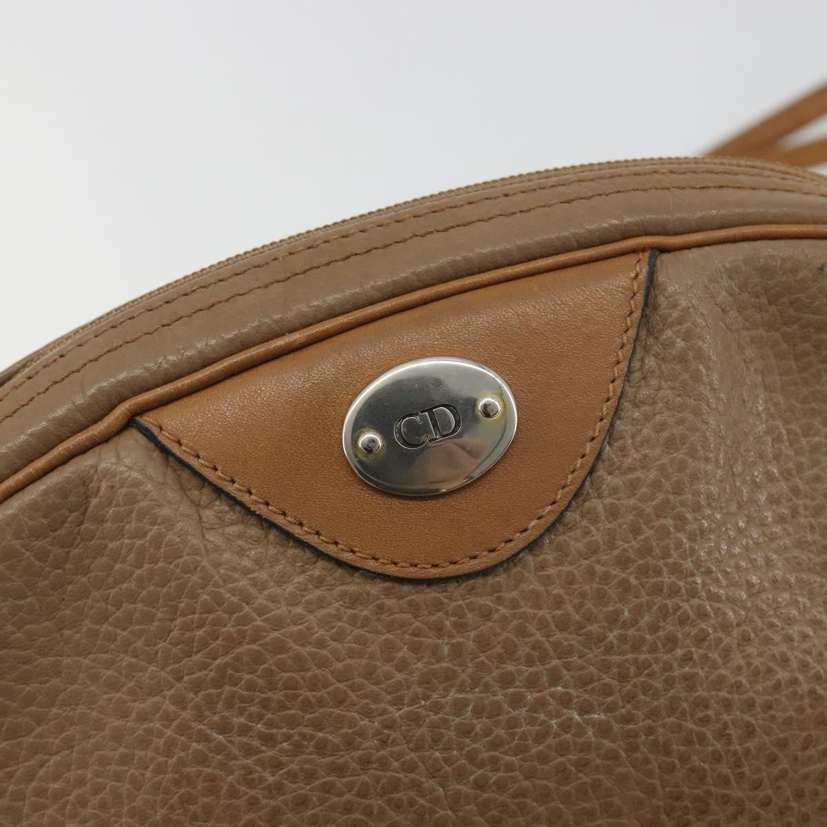 Christian Dior Vintage Cd Logo Leather Beige Leather Shoulder Bag Bag (Pre-Owned)