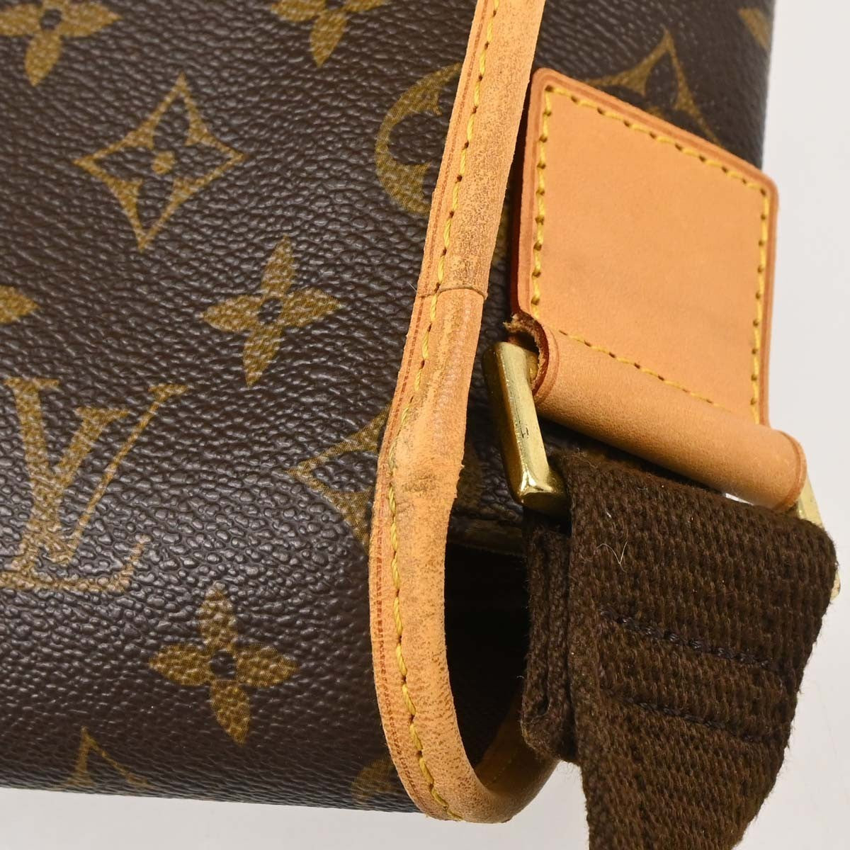 Louis Vuitton Bosphore Messenger Monogram Canvas Brown Canvas Shoulder Bag Bag (Pre-Owned)