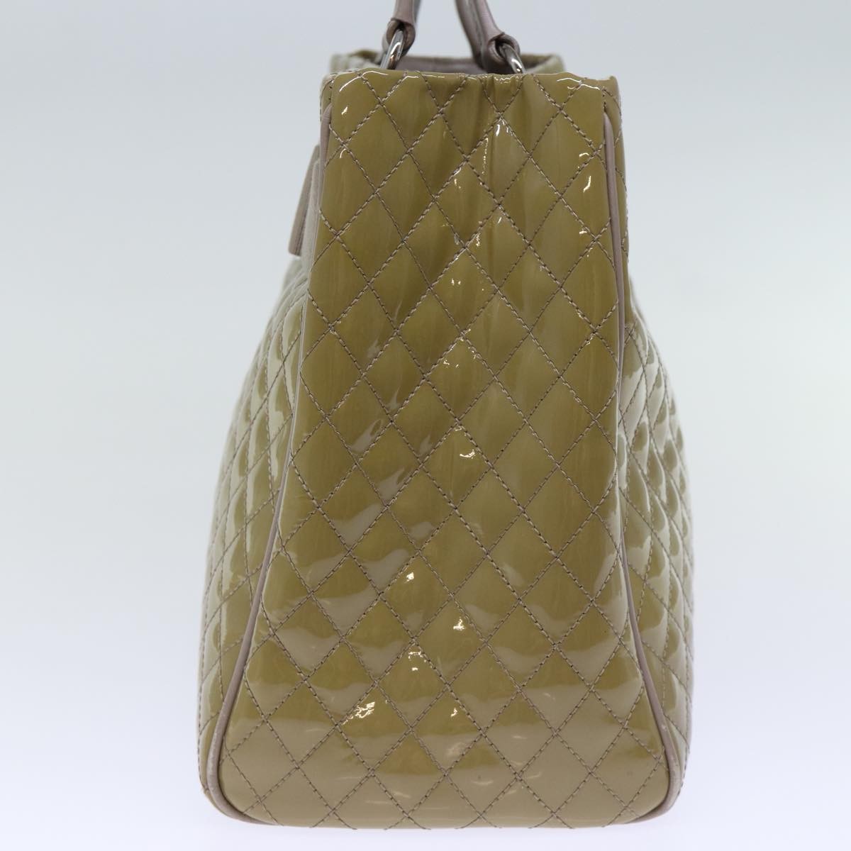 Salvatore Ferragamo Vala Patent Leather Beige Patent_Leather Handbag (Pre-Owned)