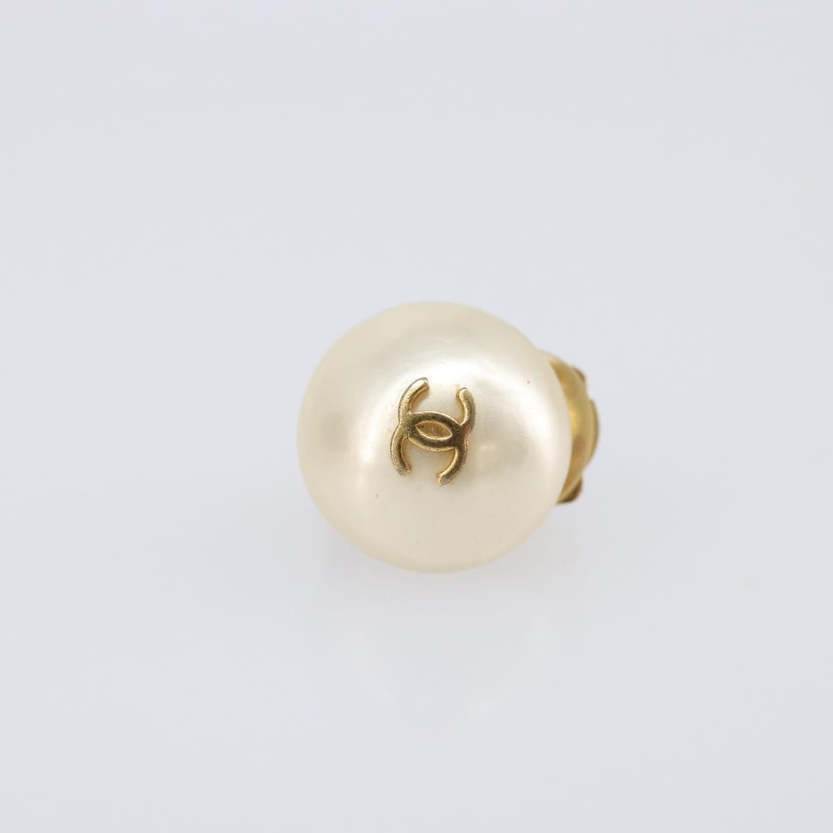 Chanel Cc Clip On Faux Pearl Embellished Metal Gold Metal Earrings Jewelry (Pre-Owned)