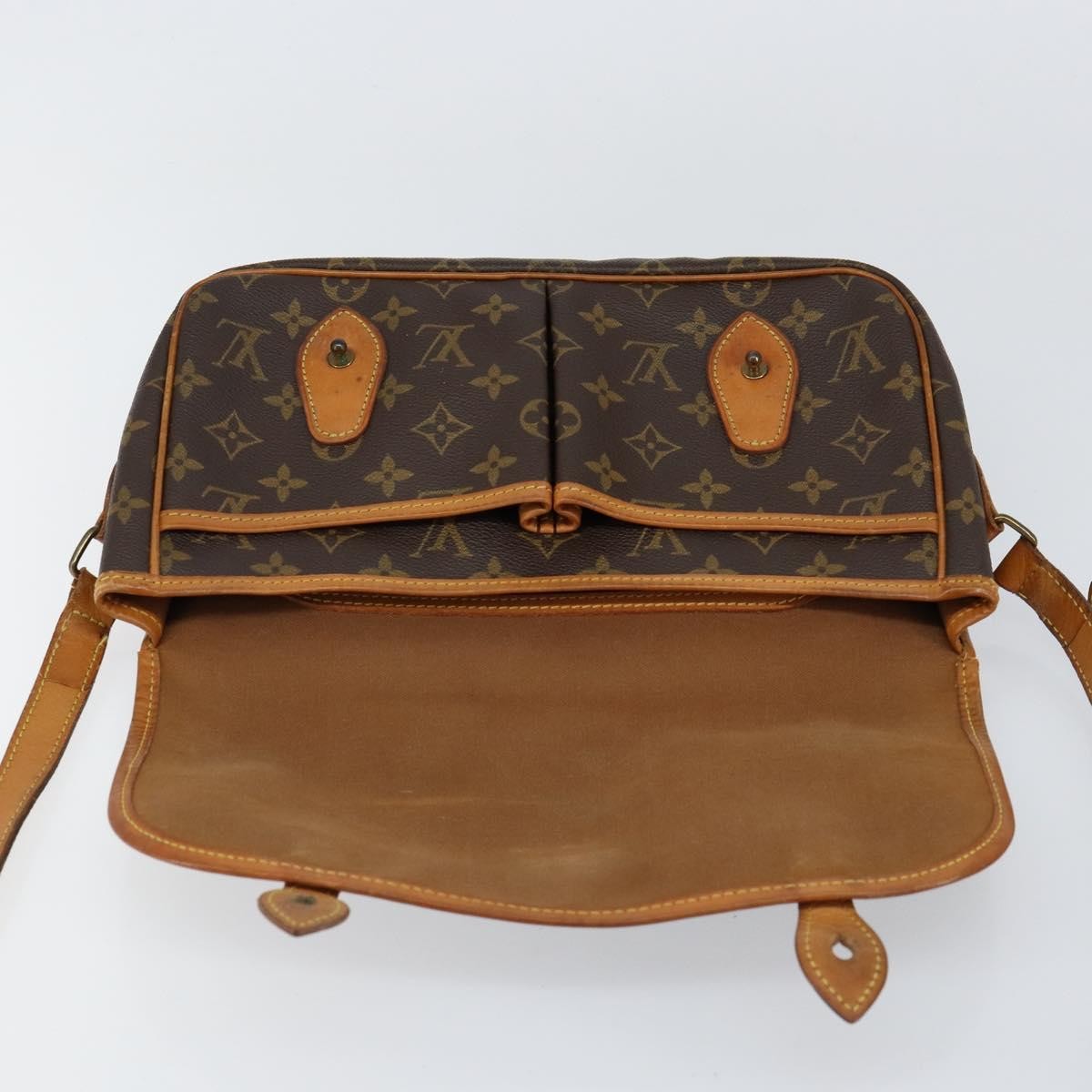 Louis Vuitton Sac Gibeciere Messenger Monogram Canvas Brown Canvas Shoulder Bag Bag (Pre-Owned)
