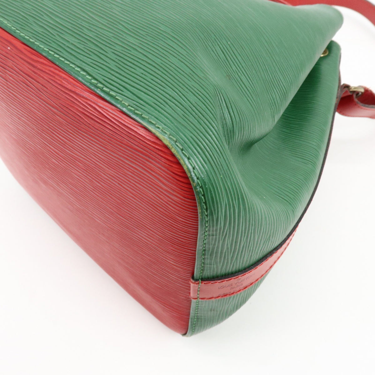 Louis Vuitton Bicolor Petit Noe Epi Leather Green Leather Handbag (Pre-Owned)