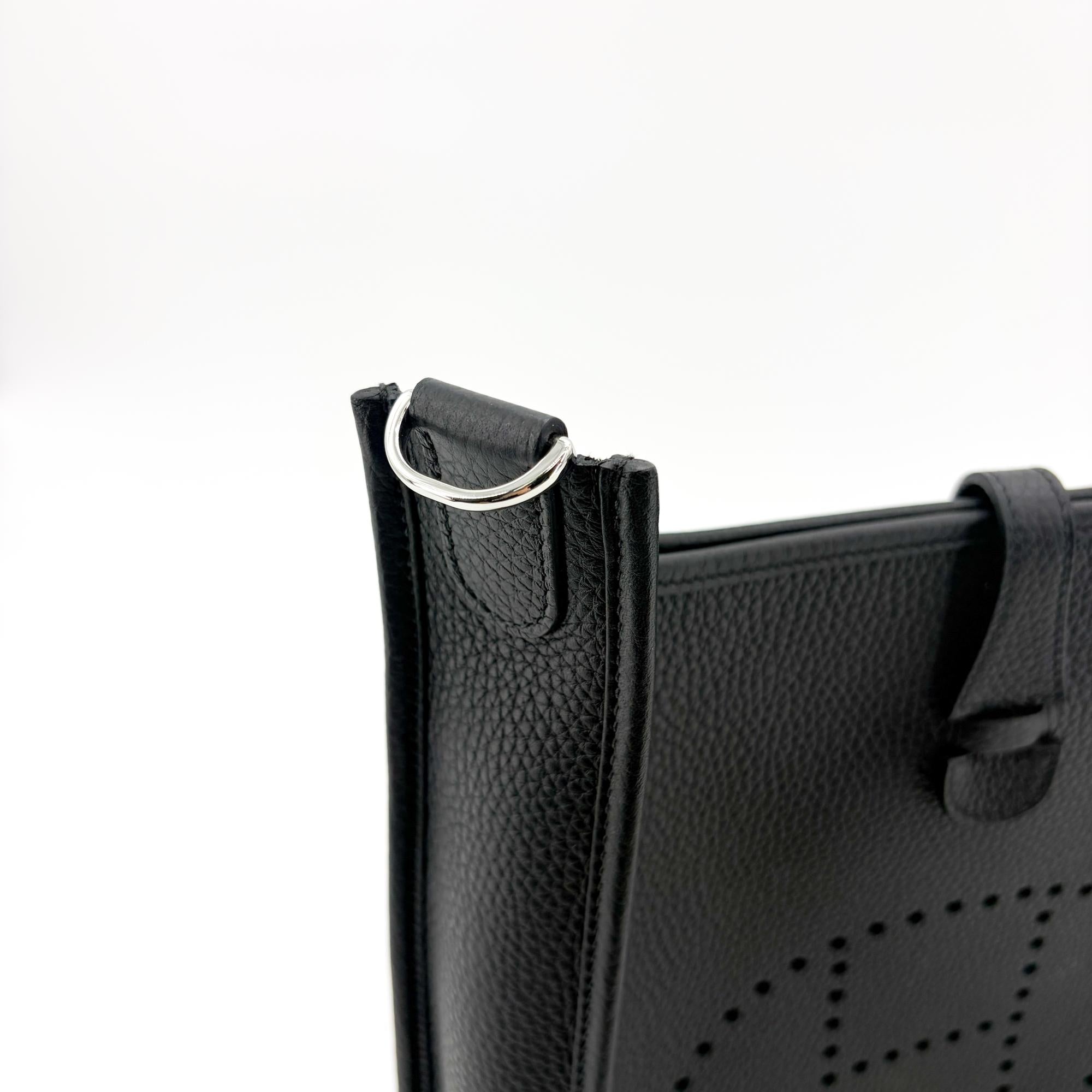 Hermes Evelyne Bag Gen Iii Clemence Black Leather Handbag (Pre-Owned)