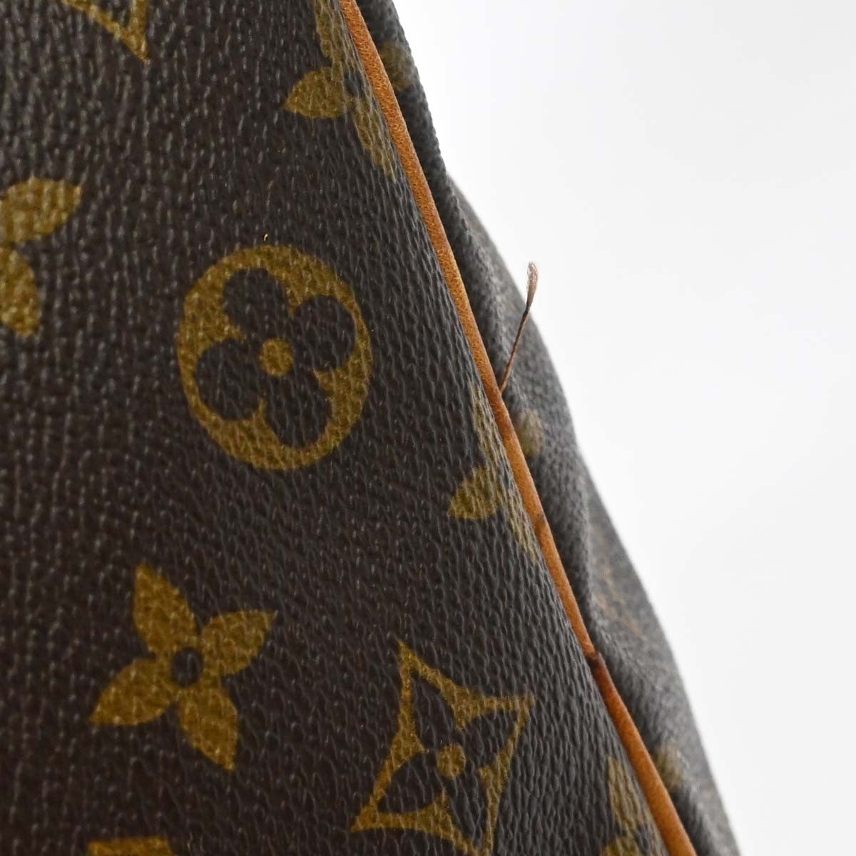 Louis Vuitton Keepall Monogram Canvas Brown Canvas Travel Bag Bag (Pre-Owned)