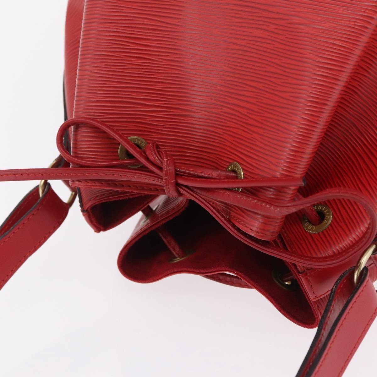 Louis Vuitton Petit Noe Nm Epi Leather Red Leather Handbag (Pre-Owned)