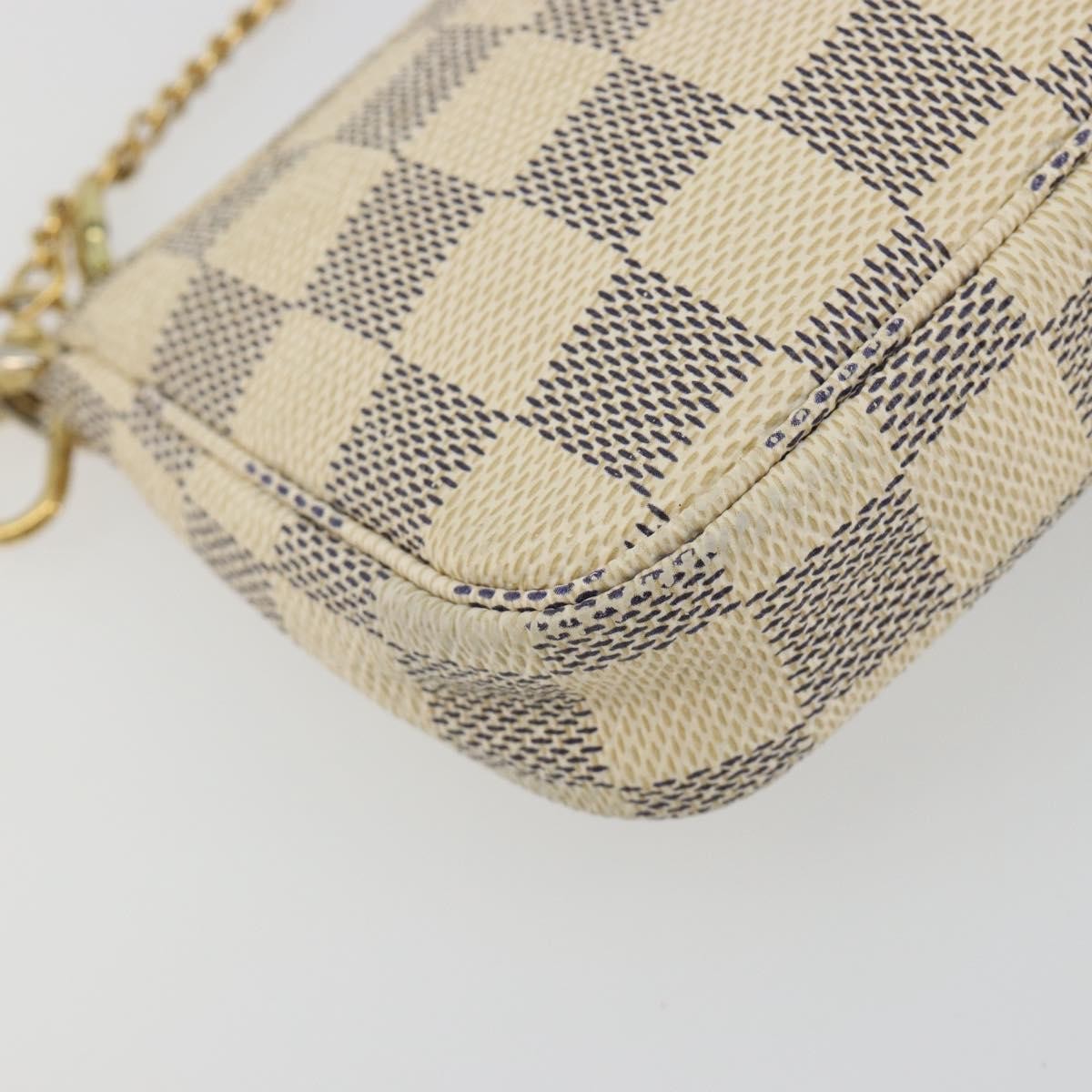 Louis Vuitton Mini Pochette Accessoires Damier Canvas Beige Canvas Clutche & Pouche Bag (Pre-Owned)