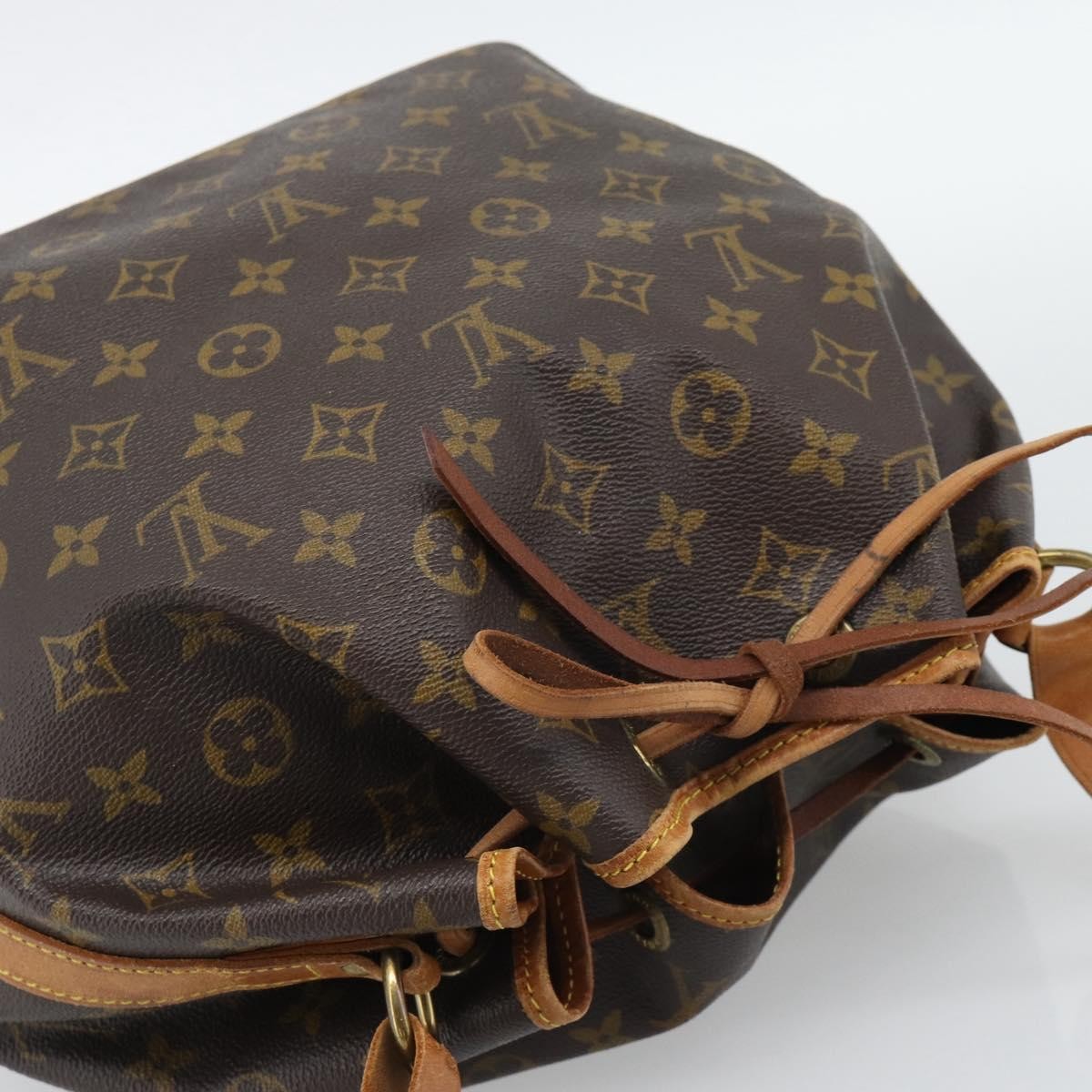 Louis Vuitton Petit Noe Monogram Canvas Brown Canvas Shoulder Bag Bag (Pre-Owned)