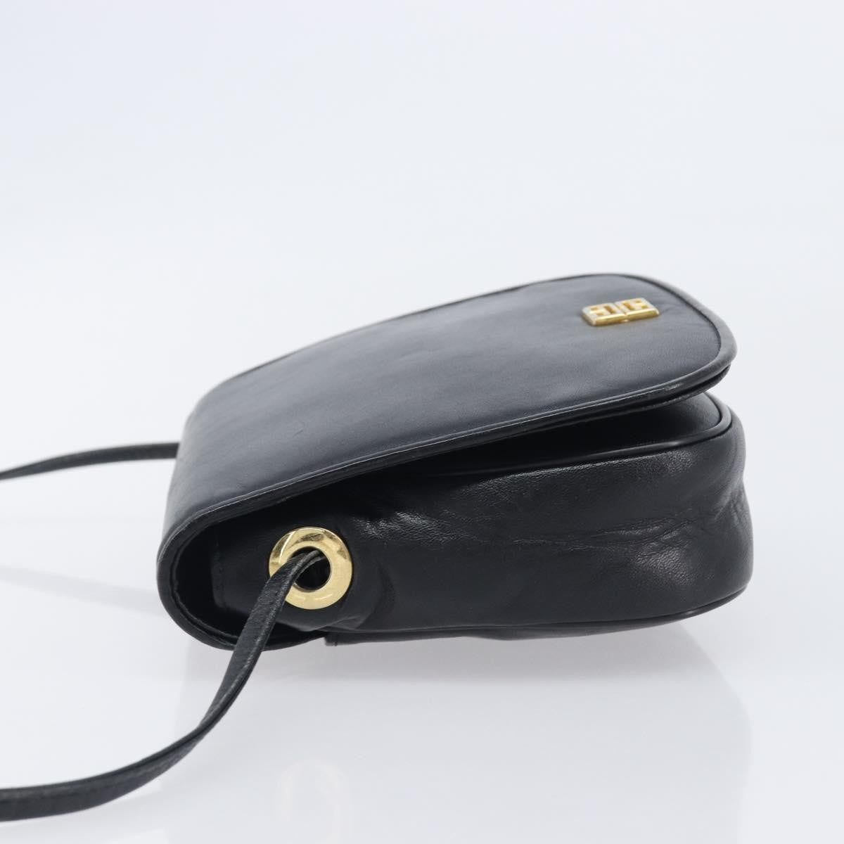Givenchy 4G Shoulder Bag Leather Black Leather Shoulder Bag Bag (Pre-Owned)