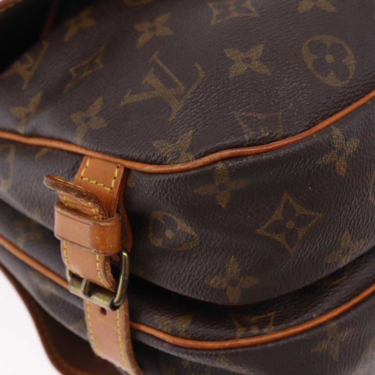 Louis Vuitton Saumur Canvas Brown Canvas Shoulder Bag Bag (Pre-Owned)