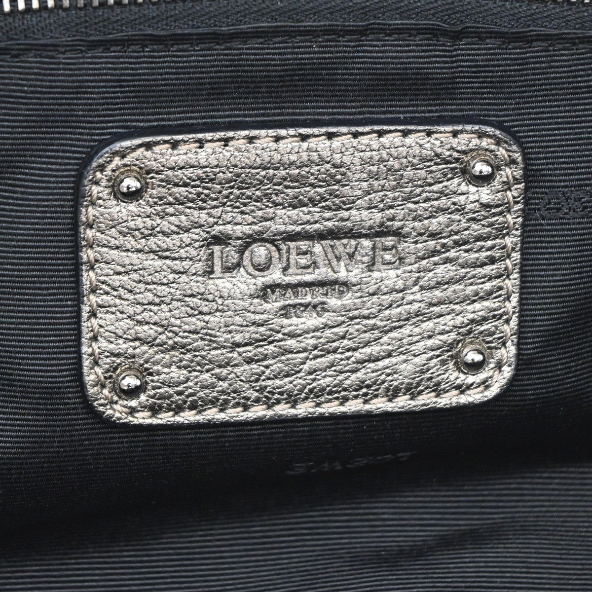 Loewe Anagram Logo Nappa Aire Hand Leather Gray Leather Handbag (Pre-Owned)