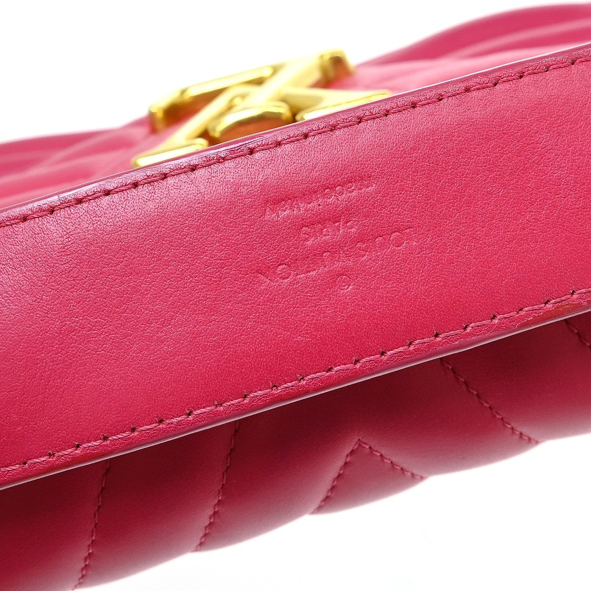 Louis Vuitton New Wave Chain Quilted Leather Pink Leather Handbag (Pre-Owned)