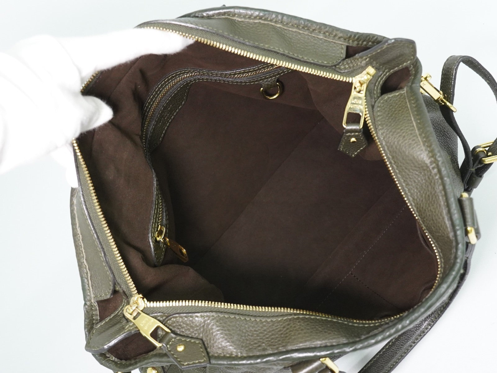 Louis Vuitton Stellar Mahina Leather Khaki Leather Handbag (Pre-Owned)