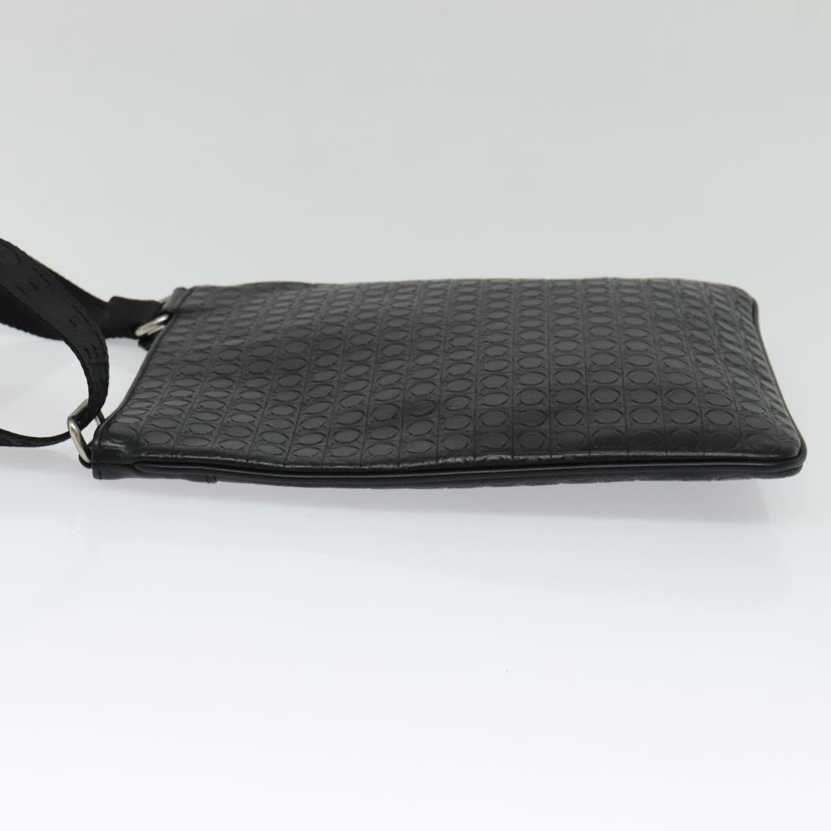 Salvatore Ferragamo Vintage Leather Black Leather Shoulder Bag Bag (Pre-Owned)
