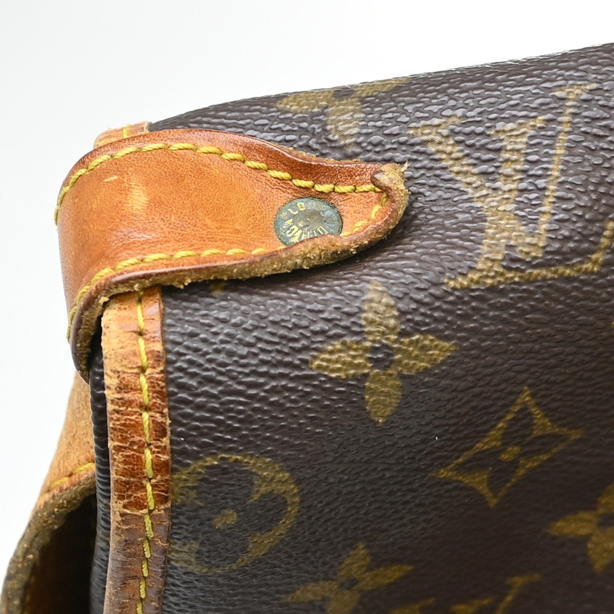 Louis Vuitton Saumur Monogram Canvas Brown Canvas Shoulder Bag Bag (Pre-Owned)