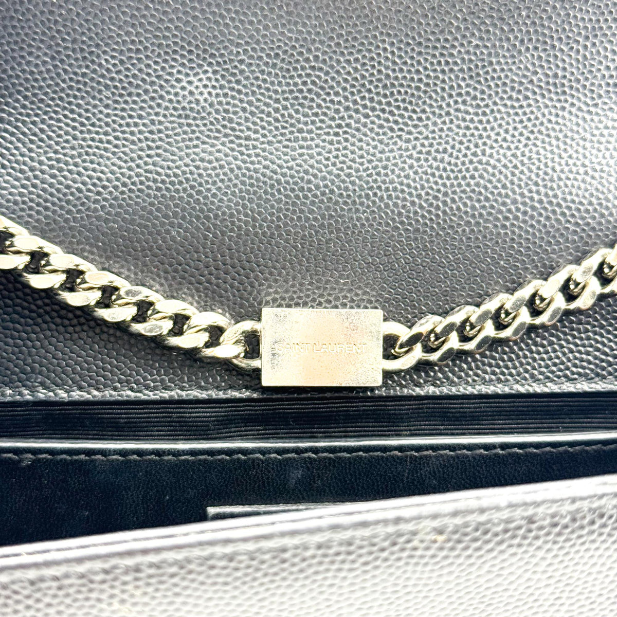 Saint Laurent Classic Monogram Grainy Leather Black Leather Crossbody Bag Bag (Pre-Owned)