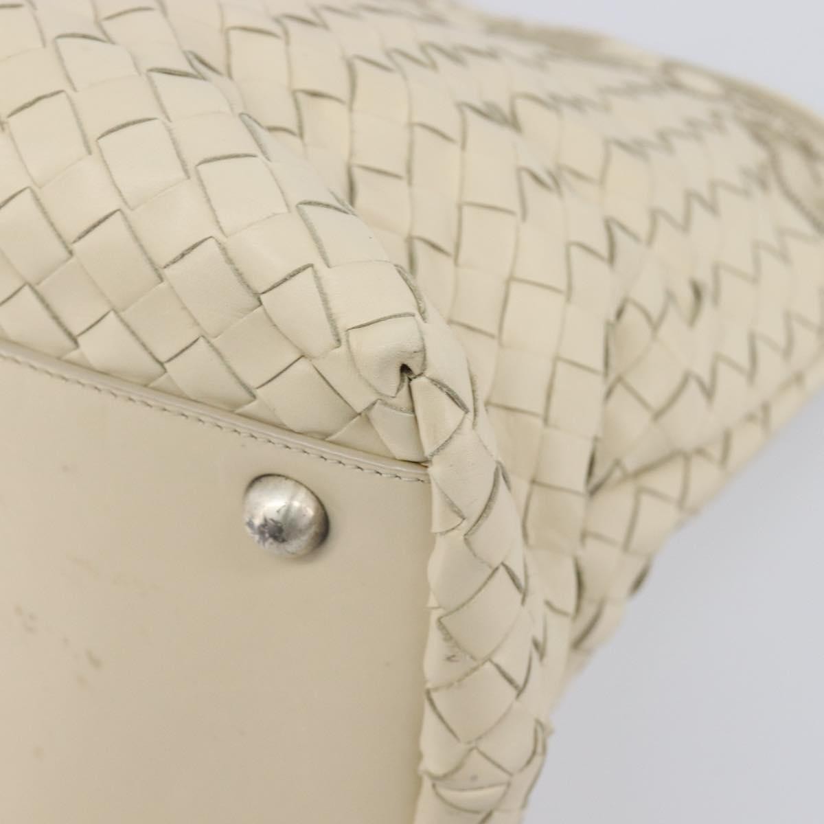 Bottega Veneta Belted Cabas Tote Intrecciato Nappa With Stitched Detail White Leather Tote Bag Bag (Pre-Owned)