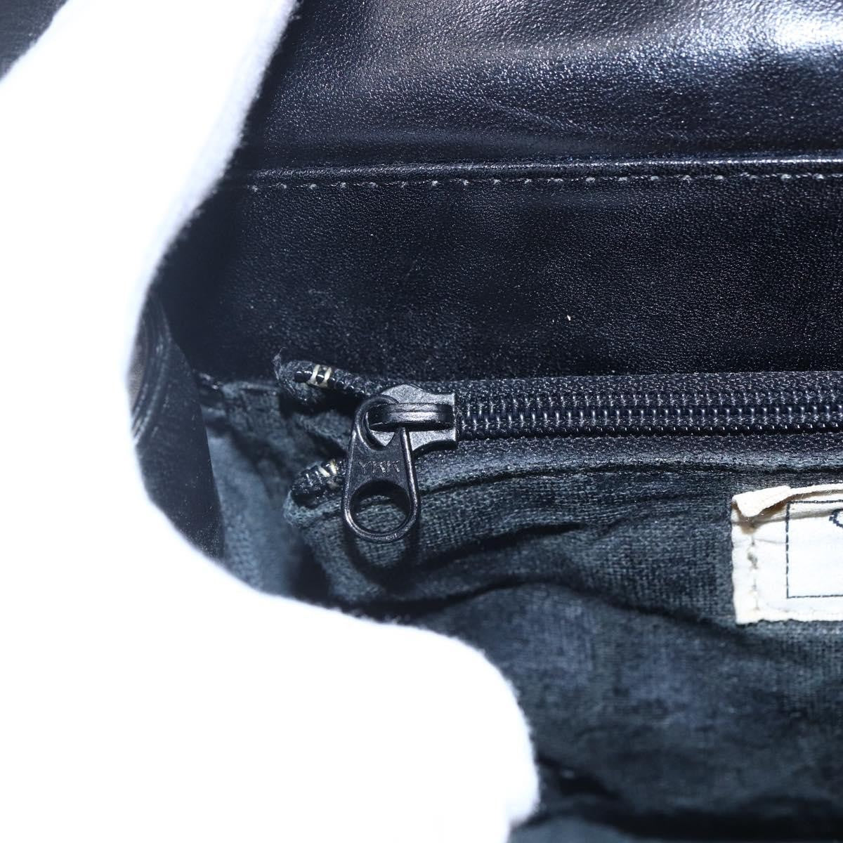 Givenchy Vintage 4G Leather Black Leather Handbag (Pre-Owned)