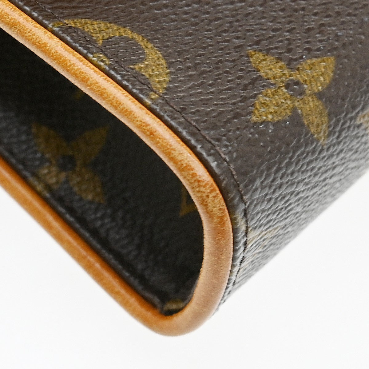 Louis Vuitton Florentine Canvas Brown Canvas Clutche & Pouche Bag (Pre-Owned)