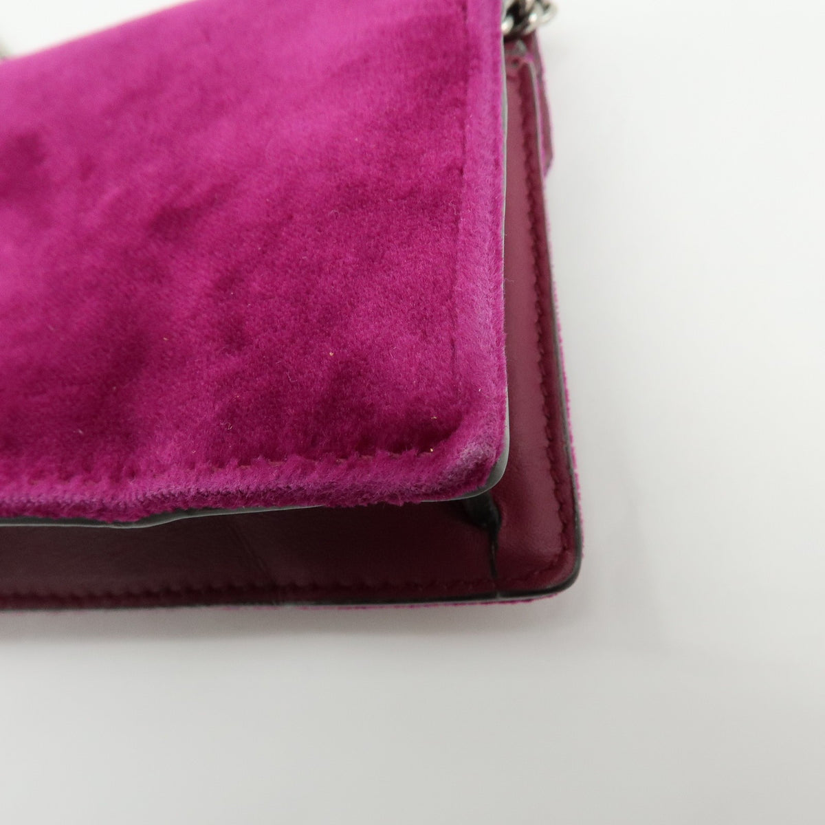 Gucci Dionysus Velvet Purple Velvet Handbag (Pre-Owned)