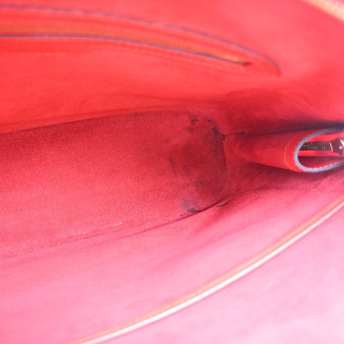 Louis Vuitton Lussac Epi Leather Red Leather Handbag (Pre-Owned)