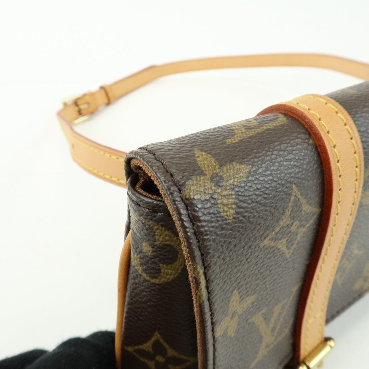 Louis Vuitton Marelle Waist Monogram Canvas Brown Canvas Handbag (Pre-Owned)
