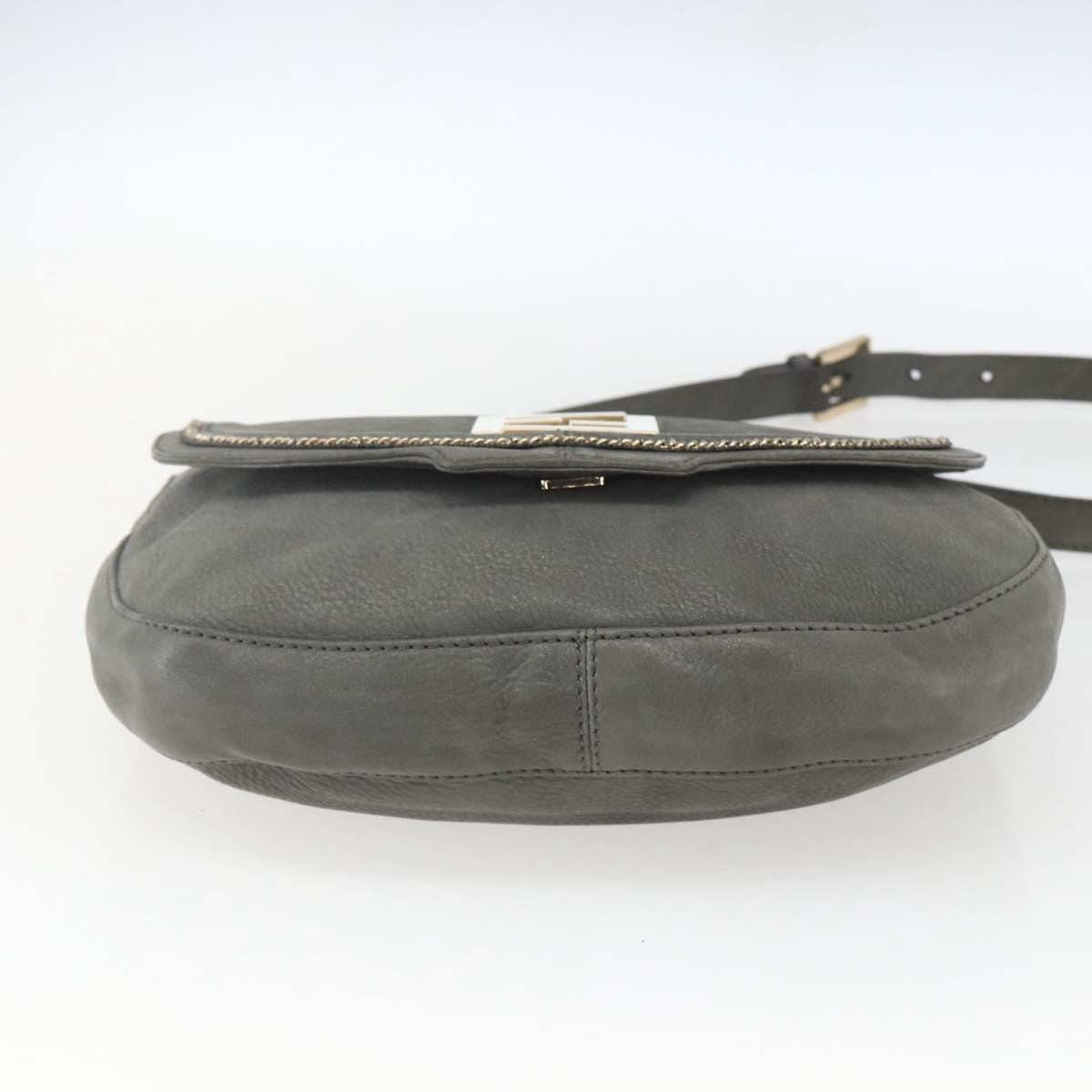 Fendi Shoulder Leather Gray Leather Shoulder Bag Bag (Pre-Owned)
