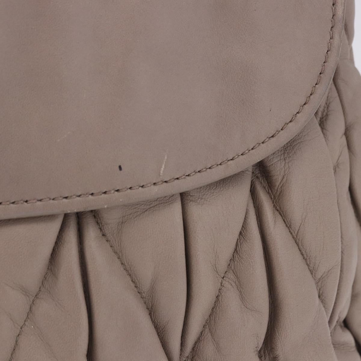 Miu Miu Chain Pushlock Matelassé Nappa Leather Beige Leather Shoulder Bag Bag (Pre-Owned)