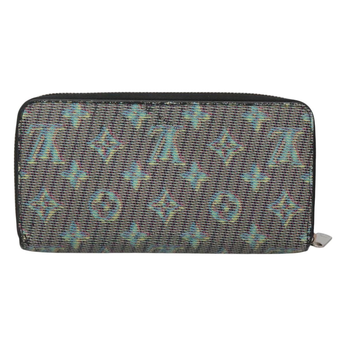 Louis Vuitton Zippy Wallet Nm Monogram Canvas Green Canvas Wallets Accessory (Pre-Owned)