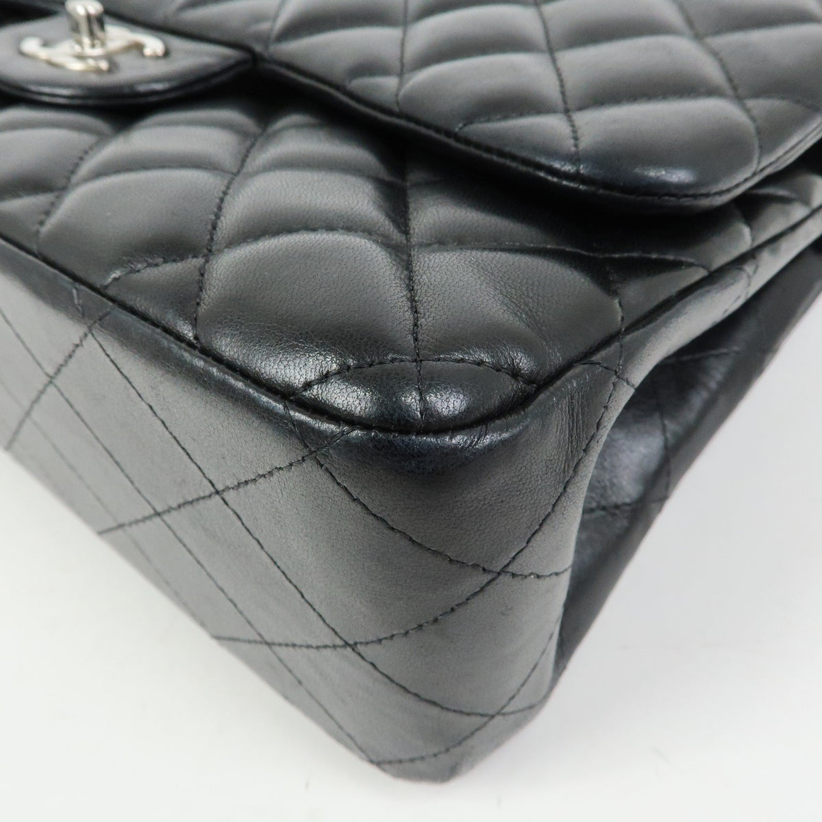 Chanel Classic Timeless Double Flap Quilted Lambskin Black Leather Handbag (Pre-Owned)