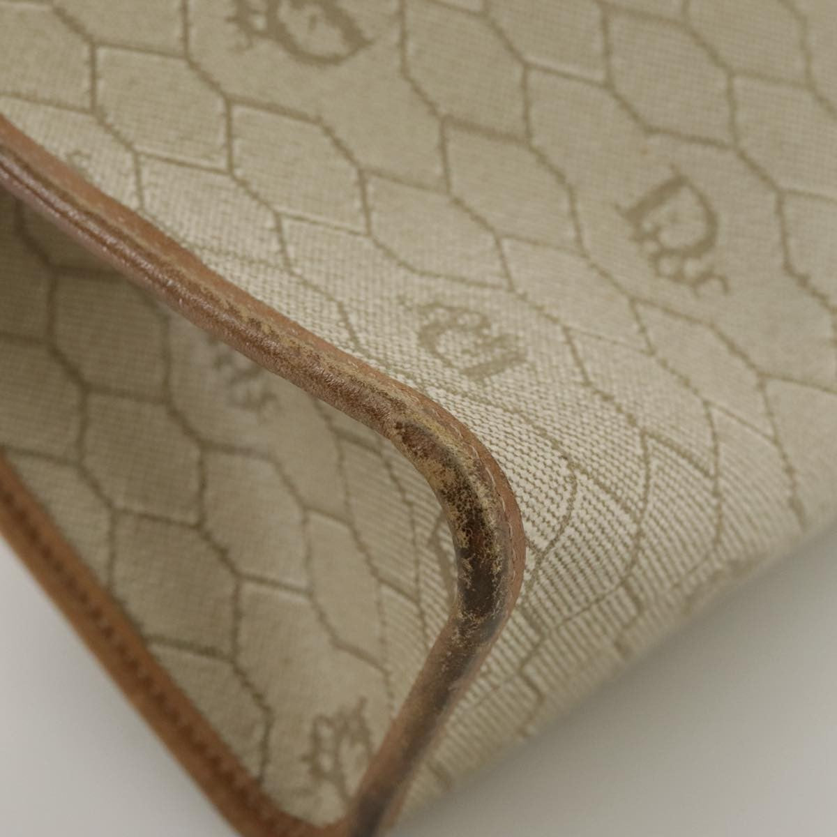 Christian Dior Vintage Honeycomb Zip Canvas And Leather Beige Canvas Clutche & Pouche Bag (Pre-Owned)