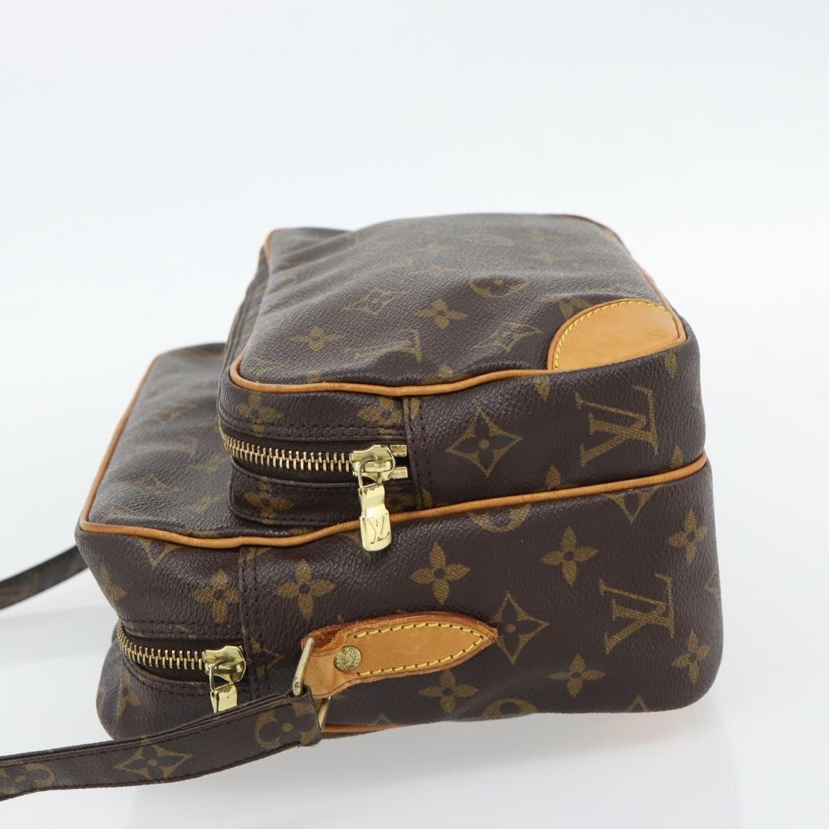 Louis Vuitton Nil Messenger Monogram Canvas Brown Canvas Shoulder Bag Bag (Pre-Owned)