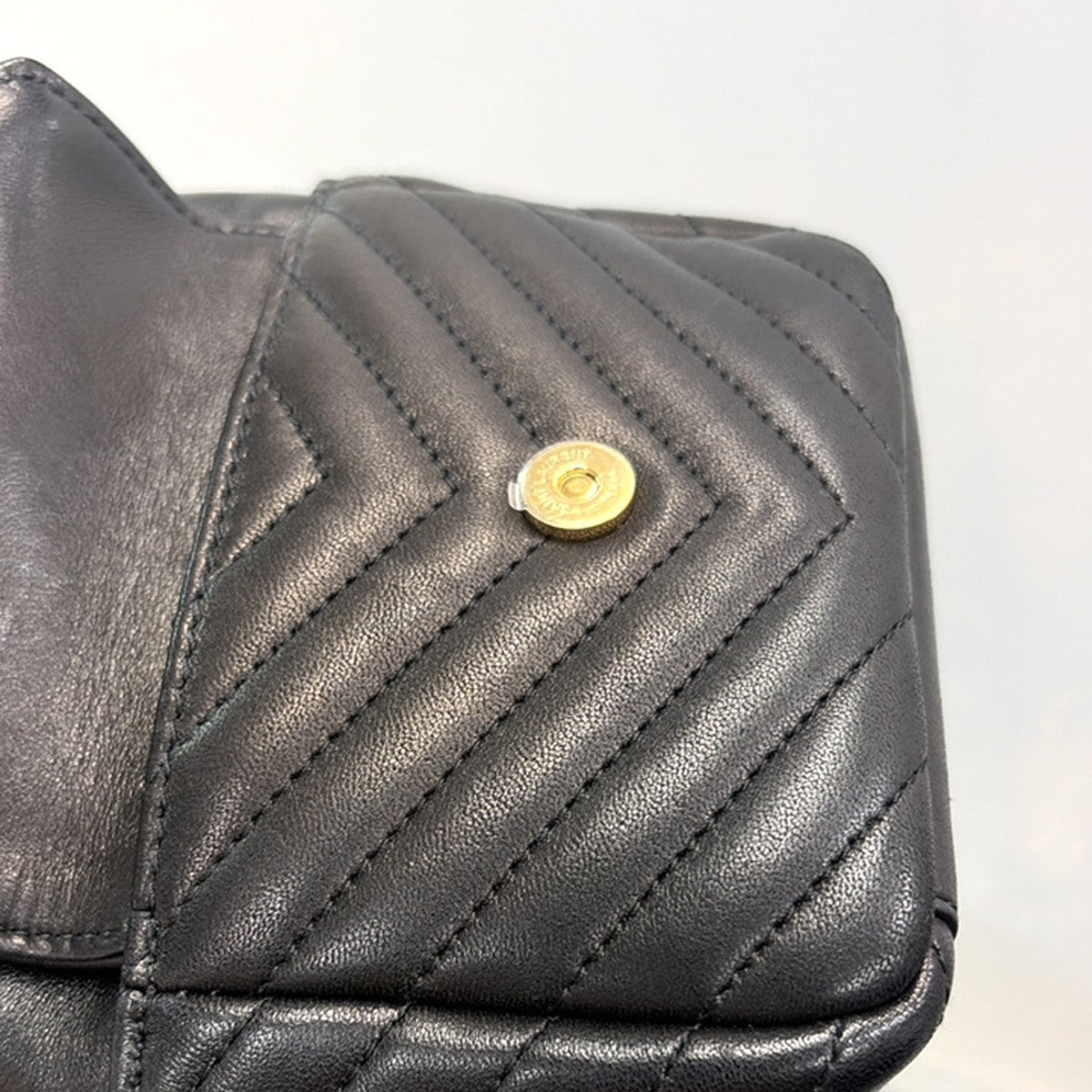 Saint Laurent Joe Bucket Matelasse Chevron Leather Black Leather Handbag (Pre-Owned)