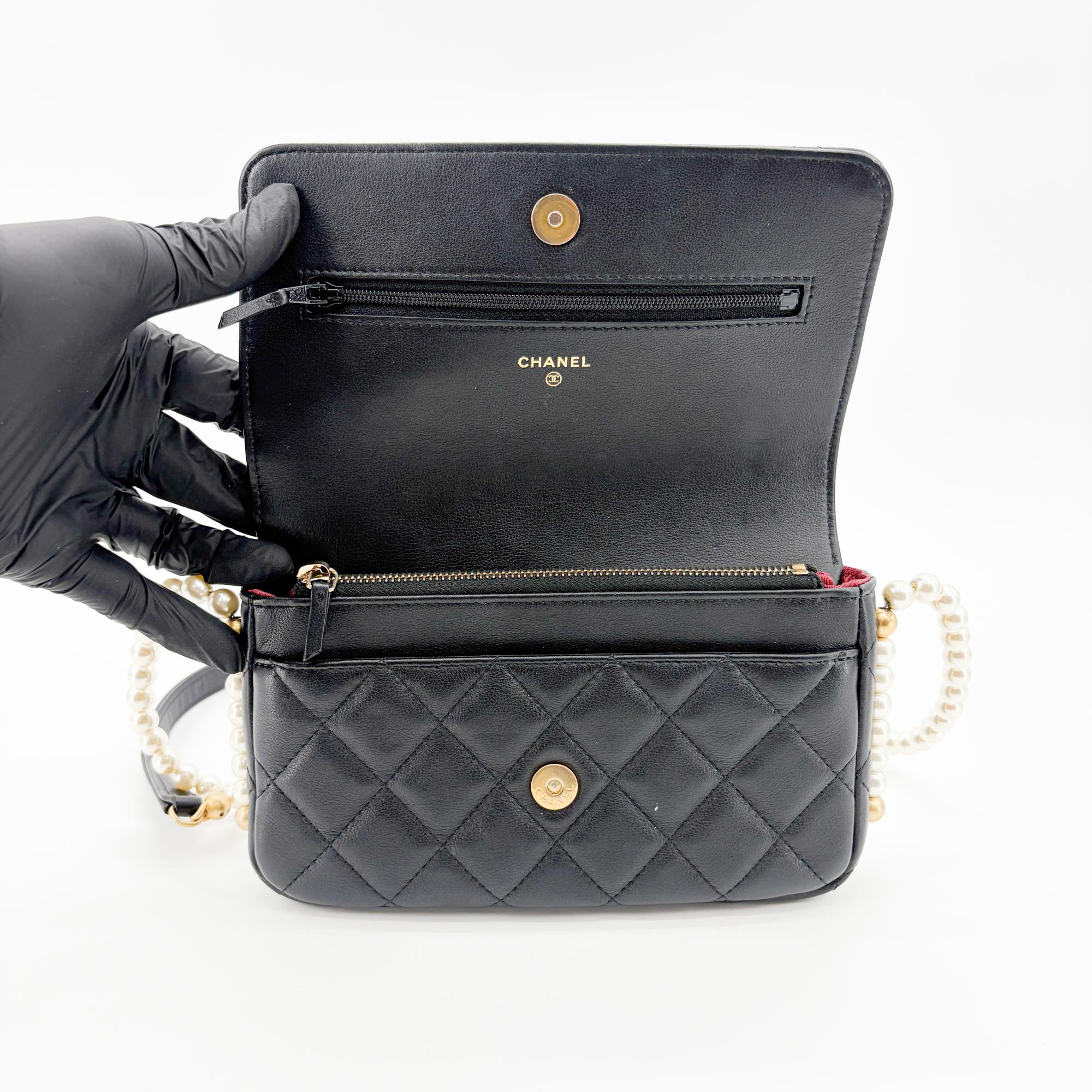 Chanel Wallet On Chain Shoulder Bag Chevron Patent Black Leather Shoulder Bag Bag (Pre-Owned)