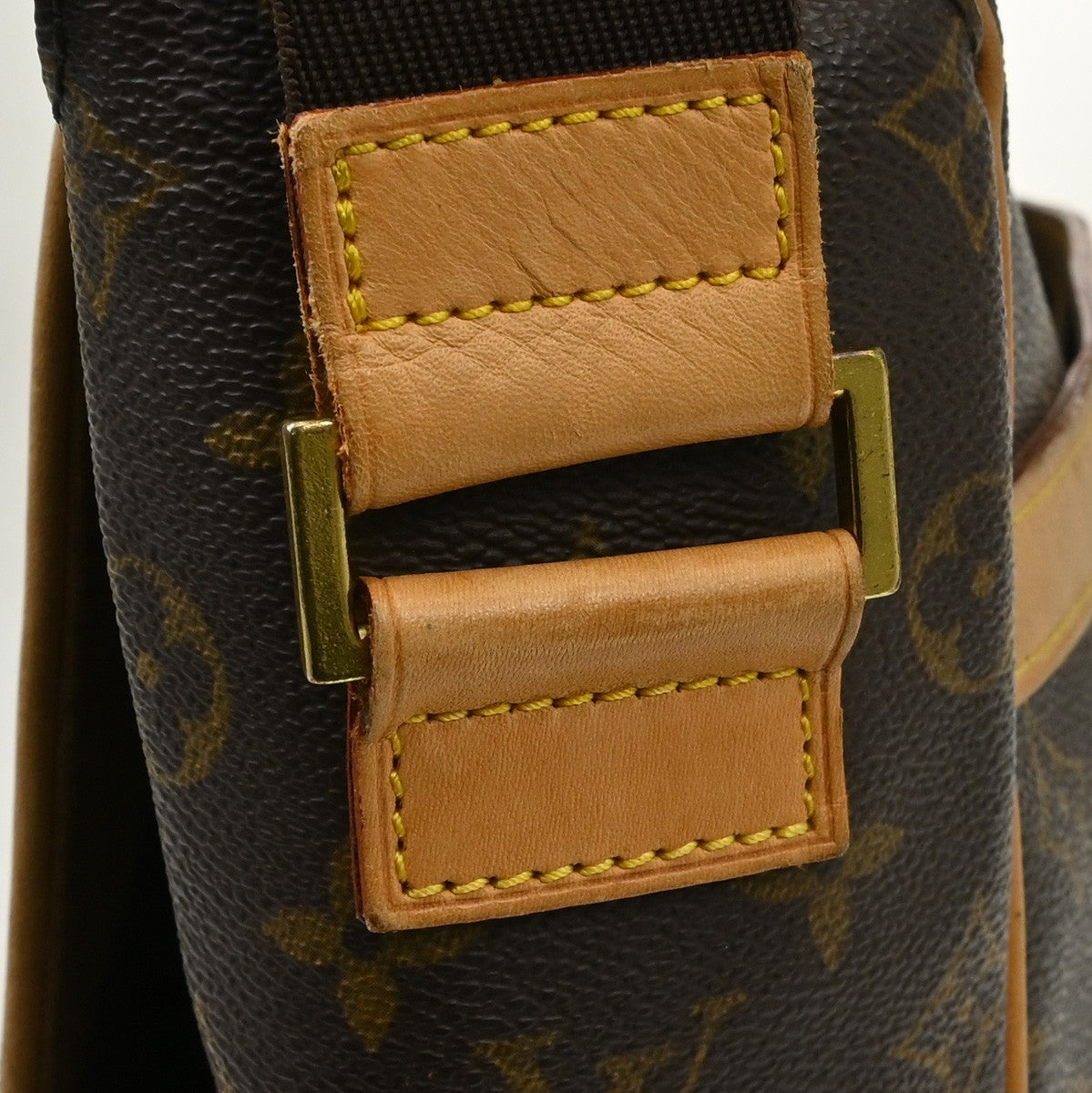 Louis Vuitton Abbesses Messenger Monogram Canvas Brown Canvas Handbag (Pre-Owned)