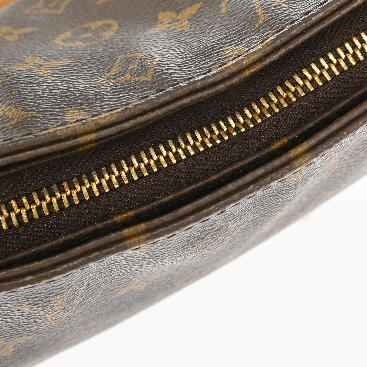 Louis Vuitton Monogram Looping Monogram Canvas Brown Canvas Shoulder Bag Bag (Pre-Owned)