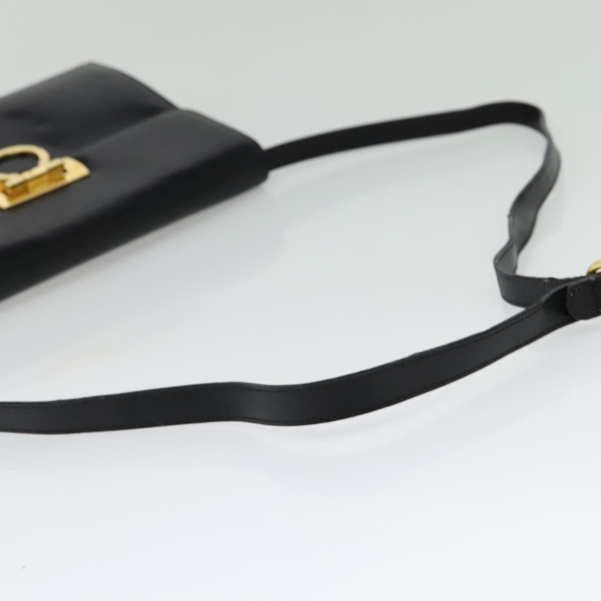 Salvatore Ferragamo Gancini Leather Black Leather Shoulder Bag Bag (Pre-Owned)
