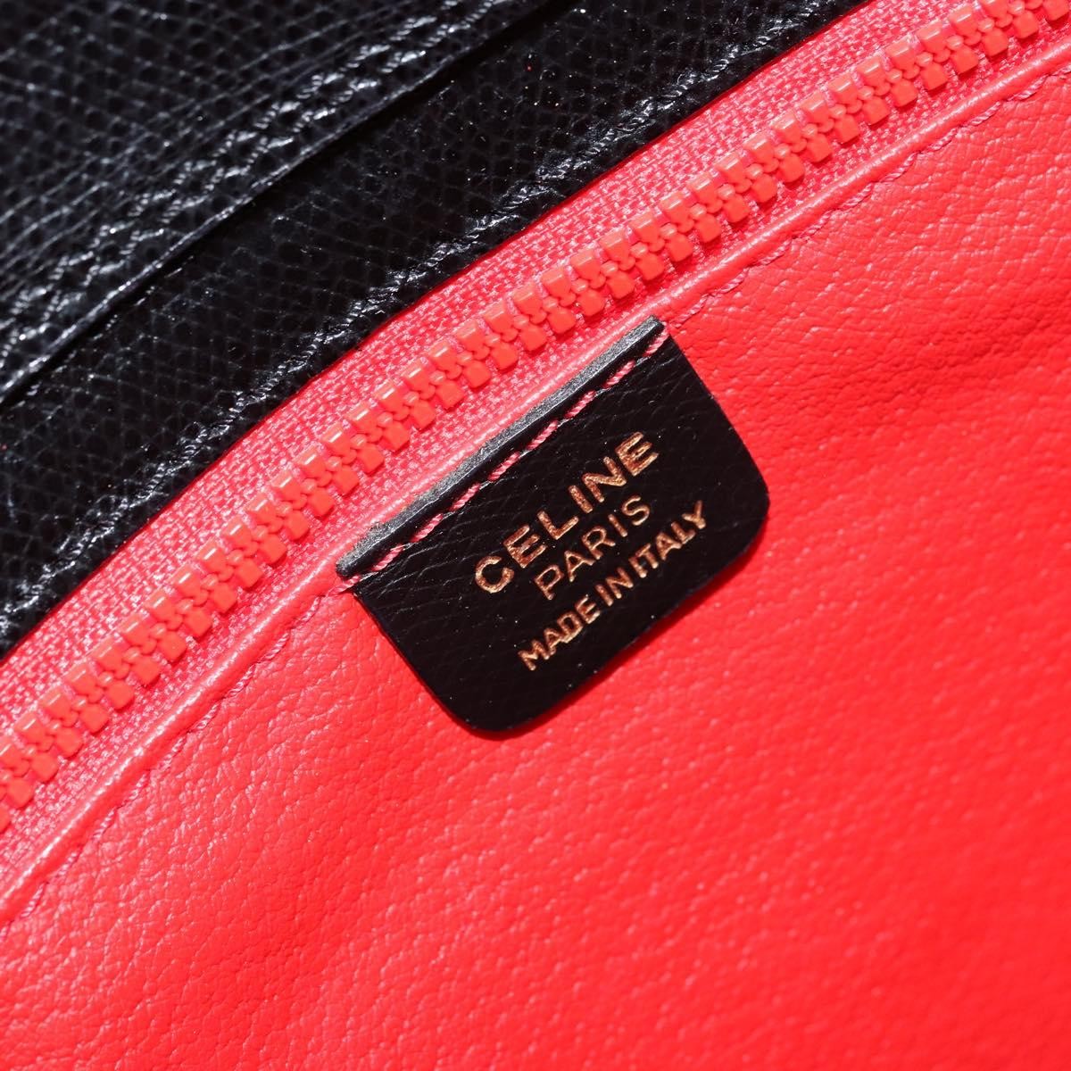 Celine Vintage Turn Lock Shoulder Leather Black Leather Handbag (Pre-Owned)