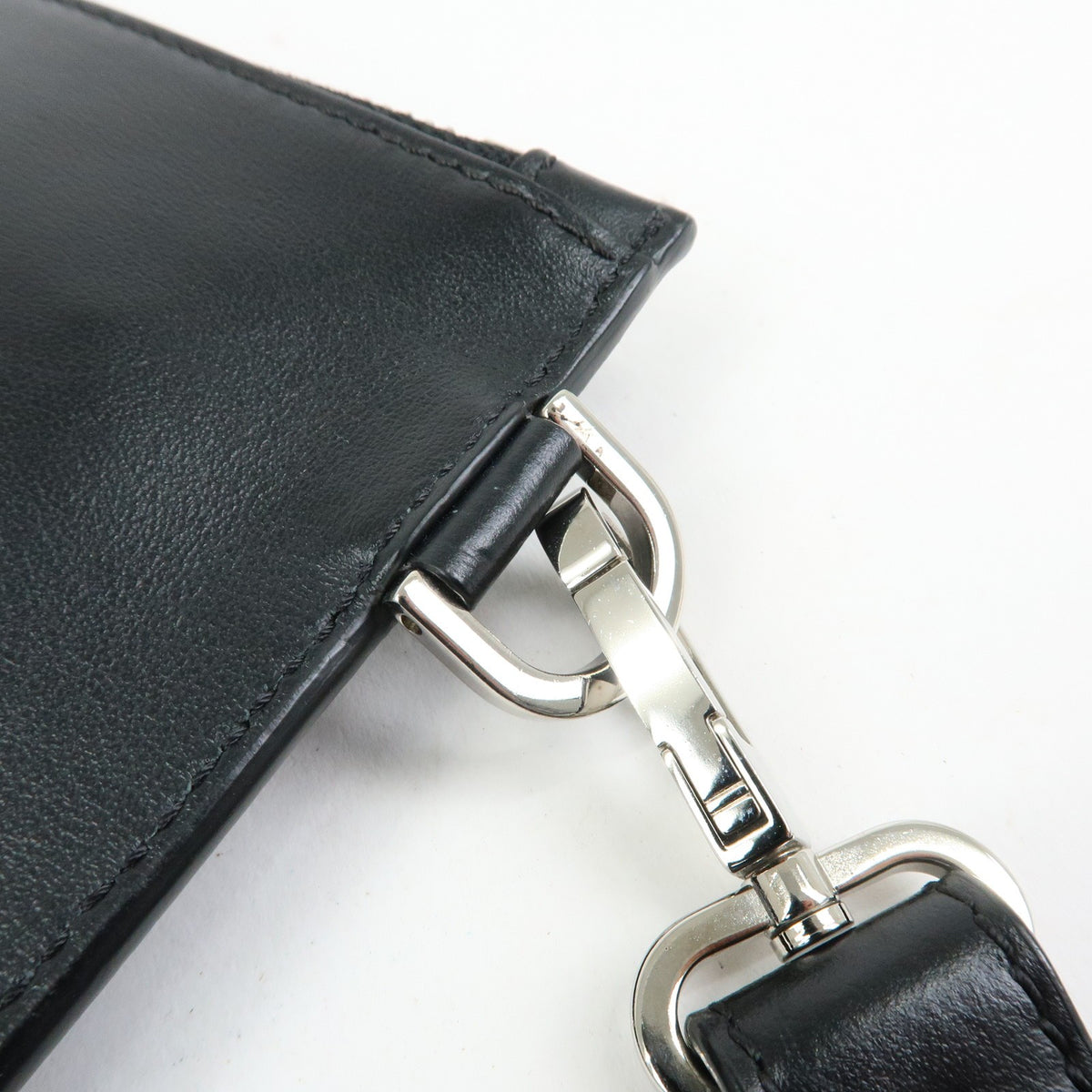 Versace Wristlet Printed Leather Black Leather Clutche & Pouche Bag (Pre-Owned)