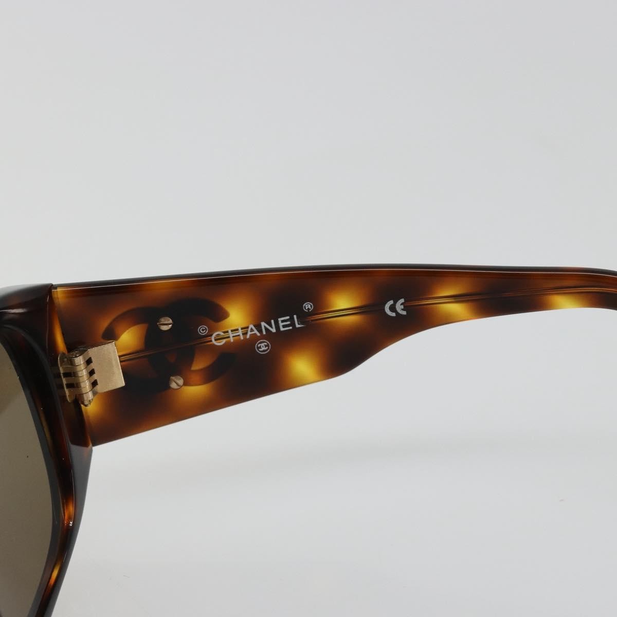 Chanel Coco Mark Barette Gold Plated Brown Plastic Sunglasse Accessory (Pre-Owned)