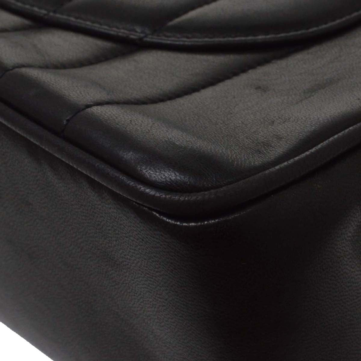 Chanel Vintage Classic Single Flap Vertical Quilt Lambskin Black Leather Handbag (Pre-Owned)