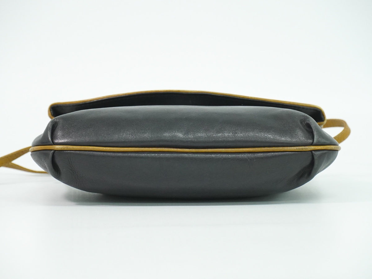 Celine Flap Shoulder Leather Black Leather Shoulder Bag Bag (Pre-Owned)